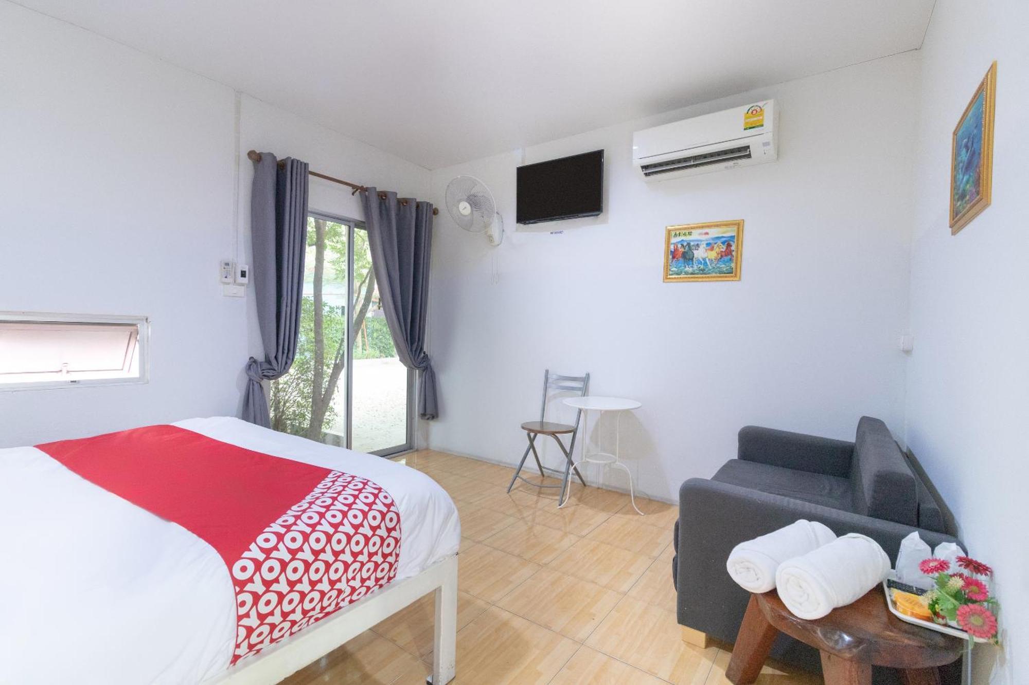 Oyo 644 Pong Pai House Hotell Bangkok Eksteriør bilde