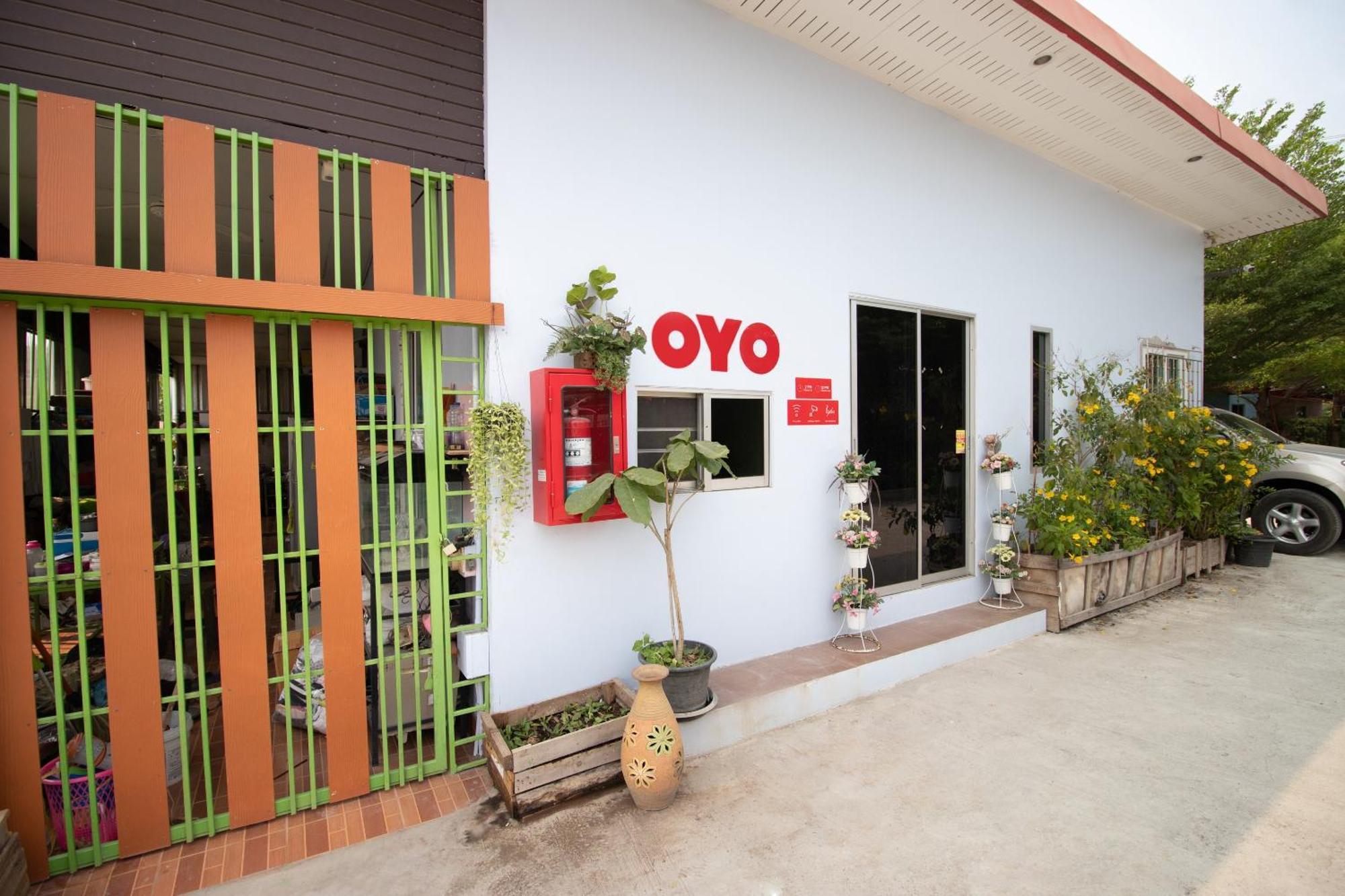 Oyo 644 Pong Pai House Hotell Bangkok Eksteriør bilde