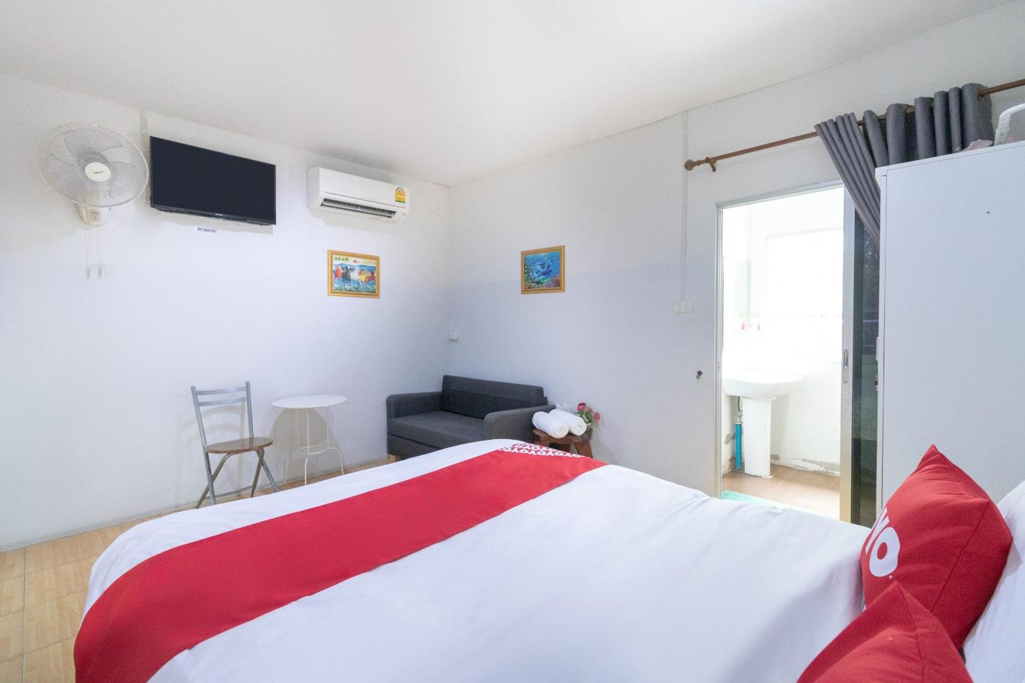 Oyo 644 Pong Pai House Hotell Bangkok Eksteriør bilde